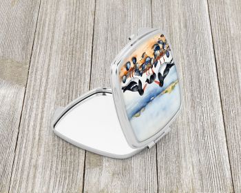 Oystercatchers Feeding Compact Mirror Decorative Travel Makeup Mirror for Women Girls Gifts Pocket Makeup Mirror Folding Handheld